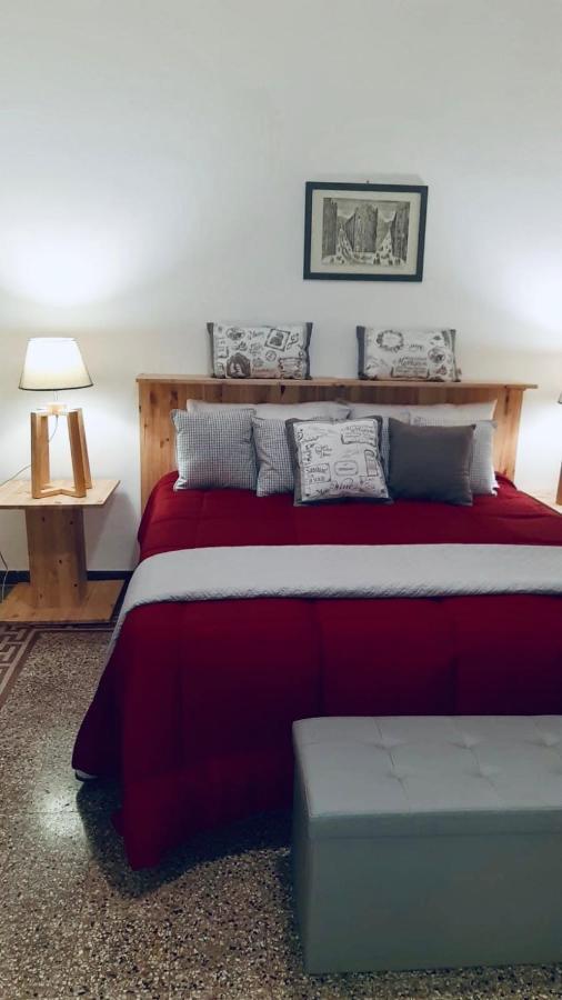 B&B Charme Centre-Ville Artistic & Literary Rooms Palermo Bagian luar foto