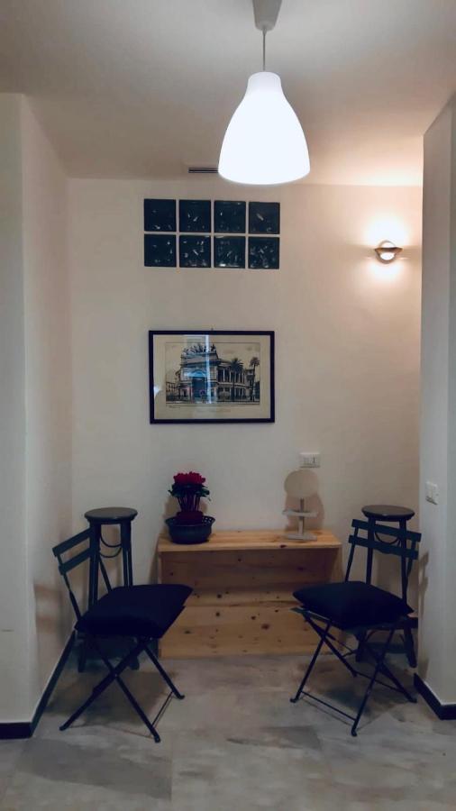 B&B Charme Centre-Ville Artistic & Literary Rooms Palermo Bagian luar foto